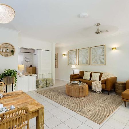 Oasis Luxe On Macrossan Street - Stylish Residence Port Douglas Extérieur photo
